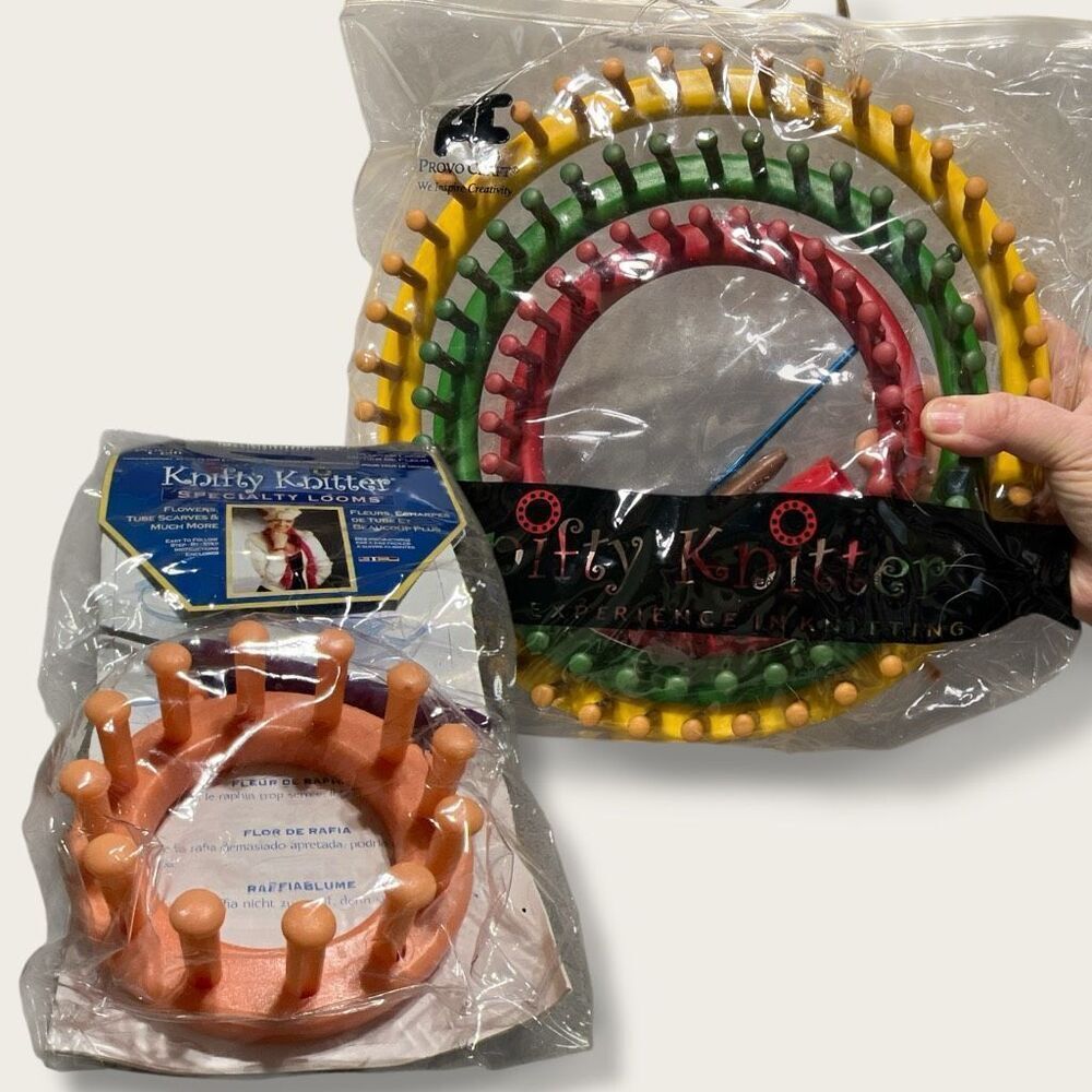 Knifty Knitter Loom Set – Provo Craft – 3 Looms + Flower Loom + Tools